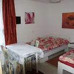 Blumenhotel فندق