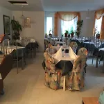 Blumenhotel فندق